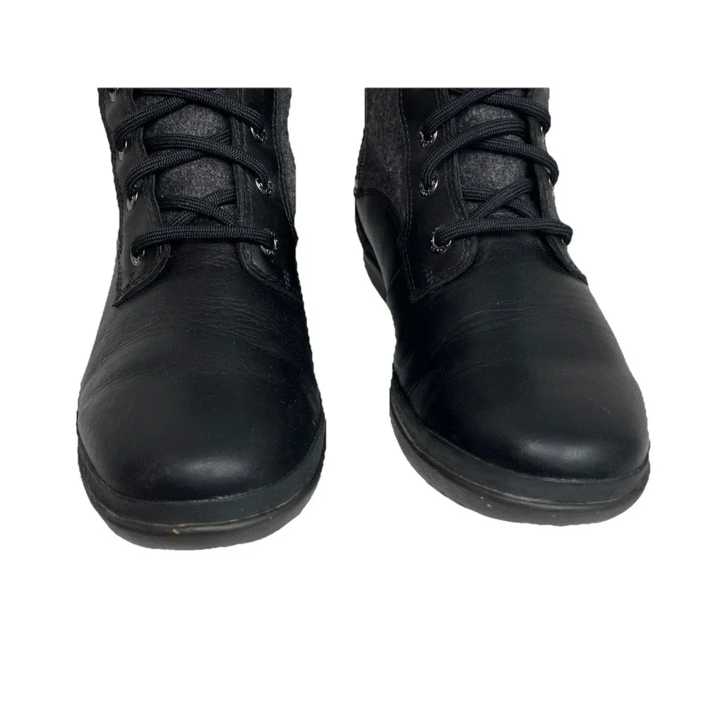 UGG KESEY Black NWOB Leather WATERPROOF SNOW Boot‎ Buckle Womens Size 39/8